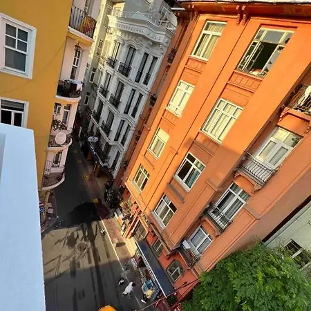 Terrace Flat In Center